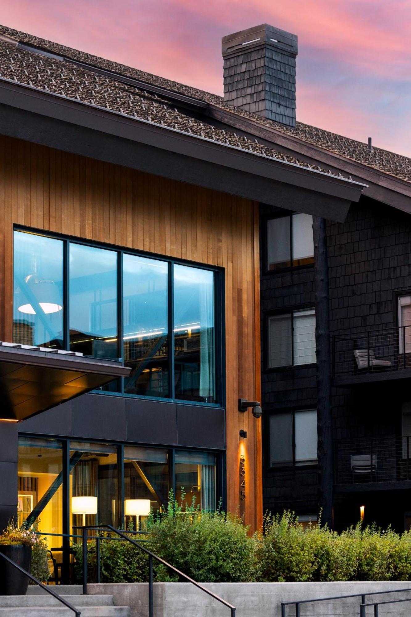 Gravity Haus Jackson Hole Hotel Teton Village Exterior photo